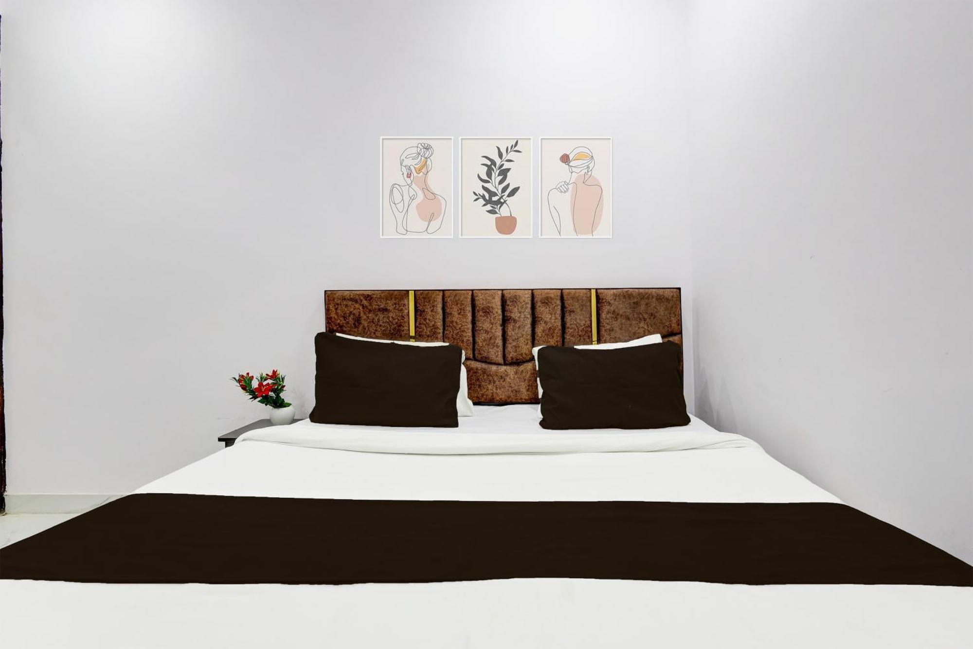 Hotel The Arrow Near Paschim Vihar Делхи Екстериор снимка